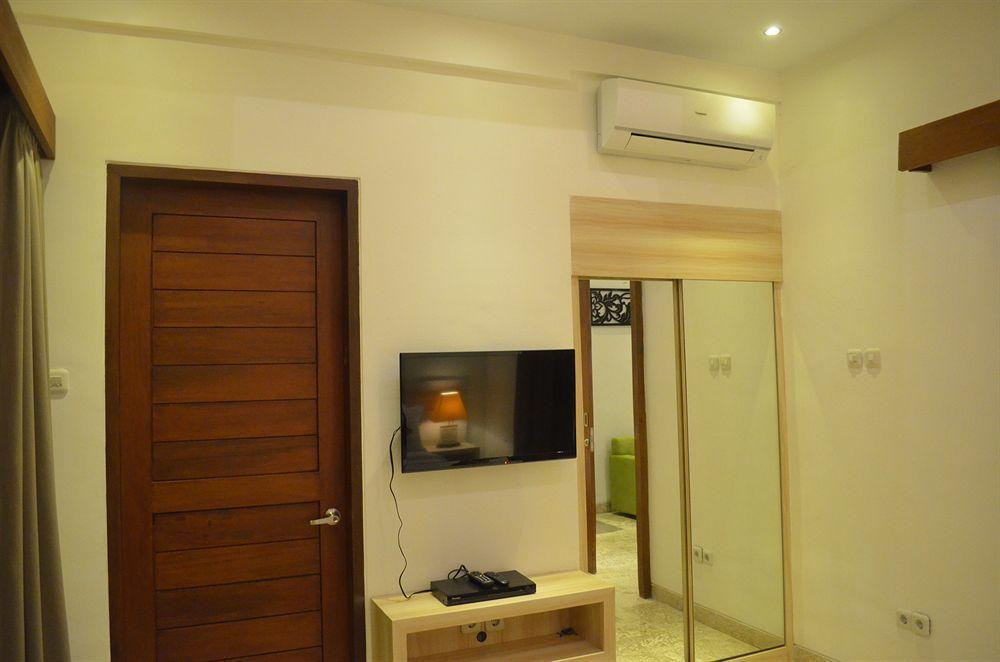 Jas Seminyak (Bali)