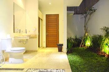Jas * Seminyak (Bali)